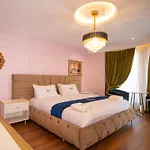 Ambasada Qta Hotel