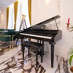 Ambasada Qta Hotel Paskuqan