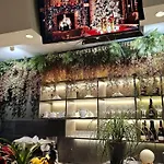 Hotel Ambasada Qta 4*