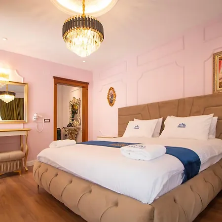 فندق Ambasada Qta 4*