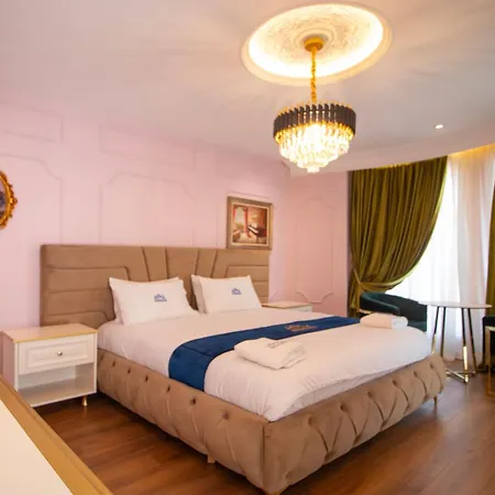 Ambasada Qta فندق