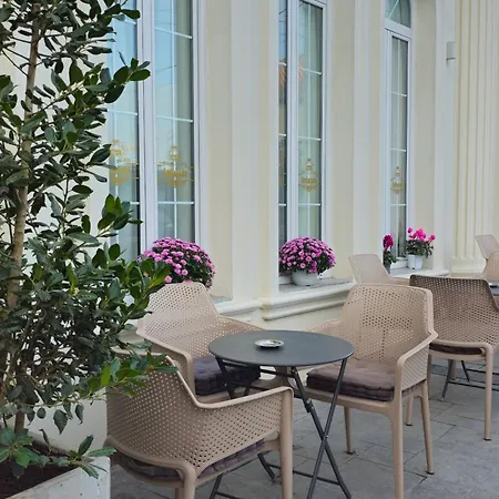 Ambasada Qta Hotel Patza-Kuqani