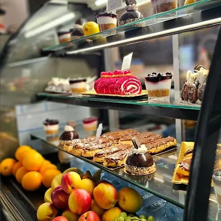 Ambasada Qta فندق