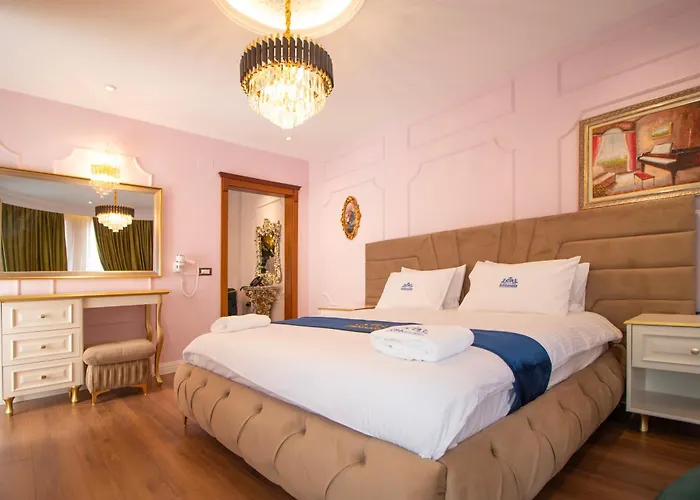 Hotel Ambasada Qta 4*