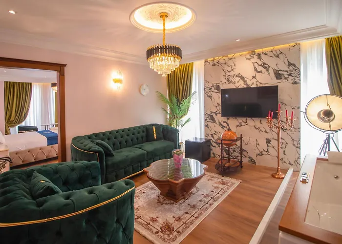 Hotel Ambasada Qta 4*