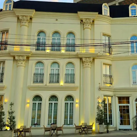 Ambasada Qta Hotel 4*