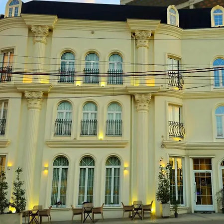 Ambasada Qta Hotel 4*