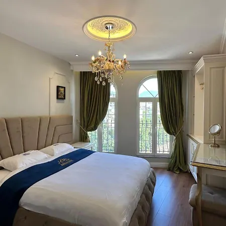 Ambasada Qta Patza-Kuqani