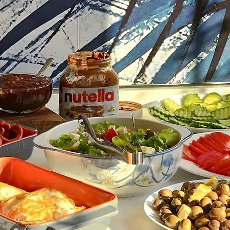 Ambasada Qta Hotel Patza-Kuqani